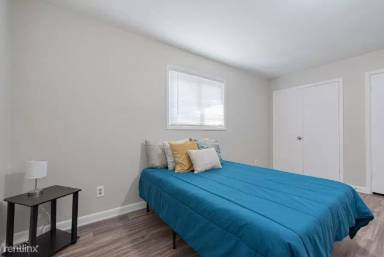 Main picture of 5490 Saint Lo Ln