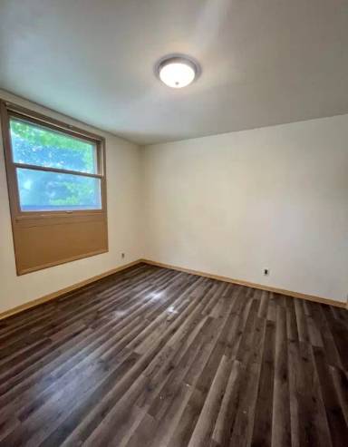 Main picture of 2818 N 33rd St