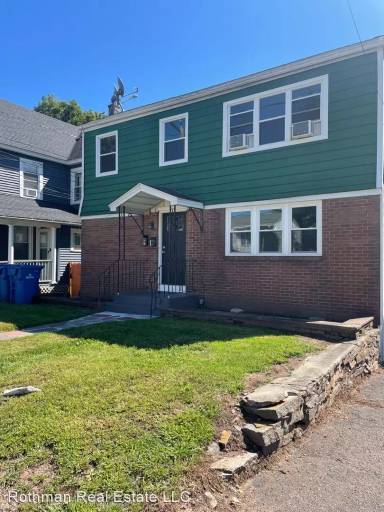 Main picture of 174 Hilliard St