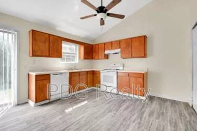 Main picture of 1821 Scott Rd