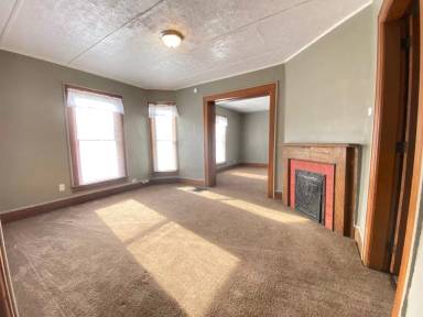 Main picture of 605 S Main St