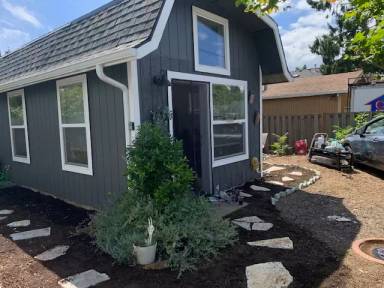 Main picture of 6619 SE Woodstock Blvd
