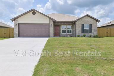 Main picture of 825 Pine Tree Rd