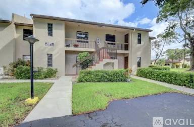 Main picture of 8460 Casa del Lago