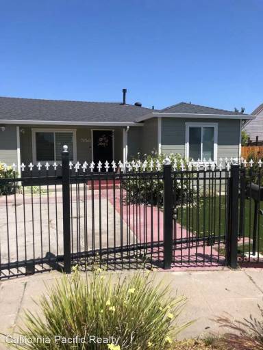Main picture of 556 Stoneford Ave
