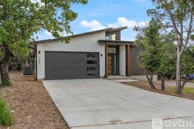 Main picture of 3102 Nobel Cir