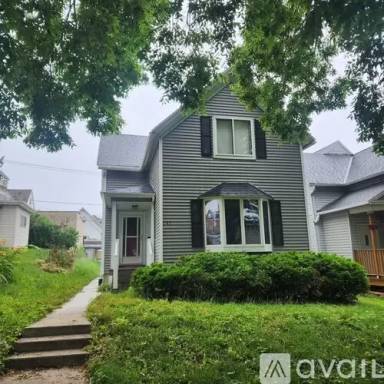 Main picture of 747 S 37th St