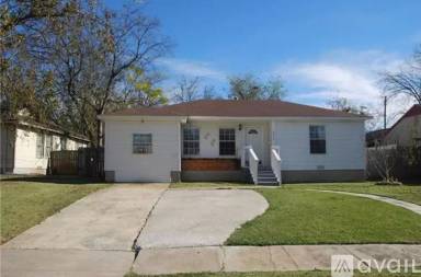Main picture of 2208 N Farola Dr