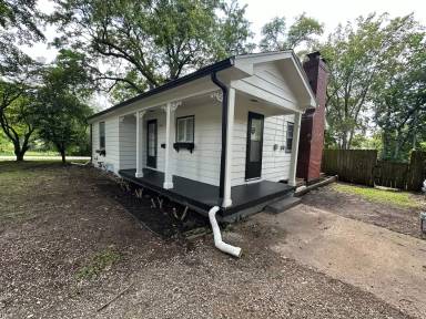Main picture of 8044 James a Reed Rd