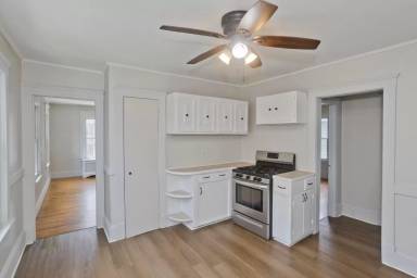 Main picture of 115 Groveland St