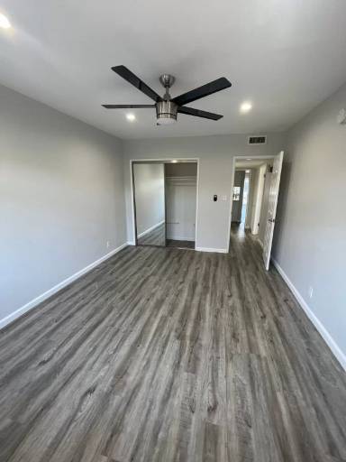 Main picture of 330 N Crescent Dr