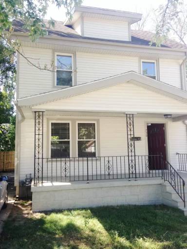Main picture of 750 Watkins St SE