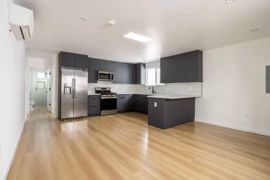 Main picture of La Jolla Avenue Apartments