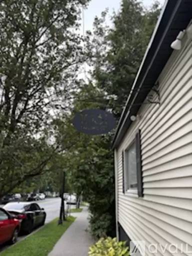 Main picture of 103 E Harford St