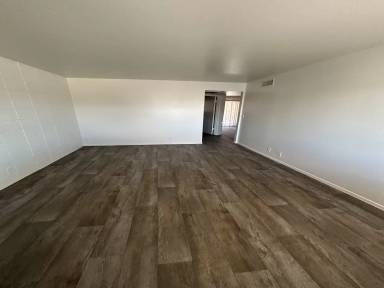 Main picture of 453 N 61st St