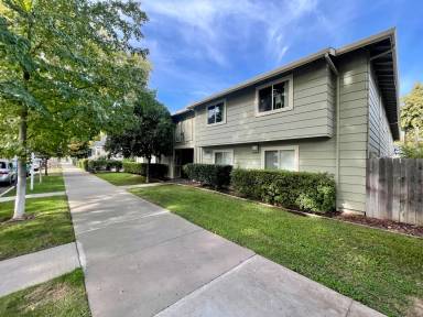 Main picture of 1421 D St