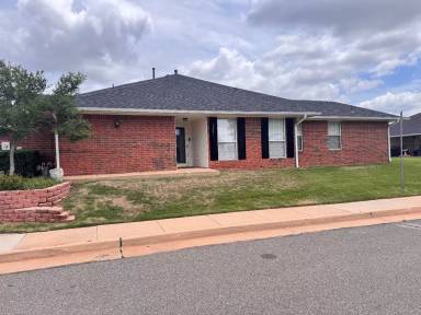 Main picture of 2201 NW 155th St