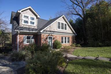 Main picture of 400 Boyd Ave