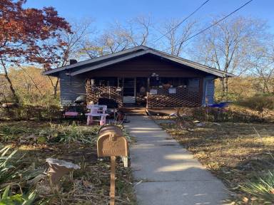 Main picture of 4011 E 70th Ter