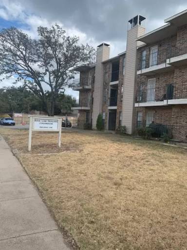 Main picture of Royal Lane Highlands Condominium