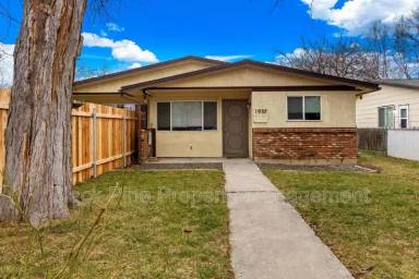 Main picture of 1937 S Owyhee St