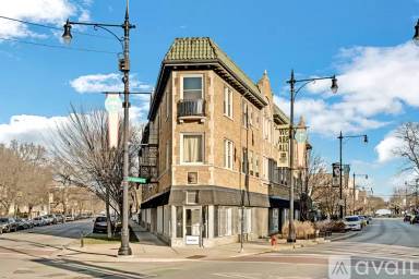 Main picture of 1440 W Howard St