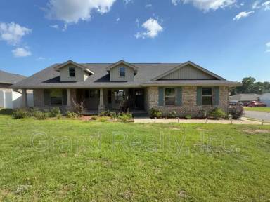 Main picture of 5004 Hamilton Crossing Blvd