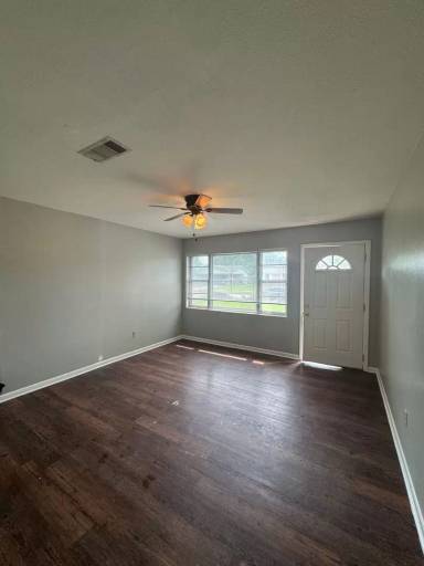 Main picture of 5411 Daffodil Ave