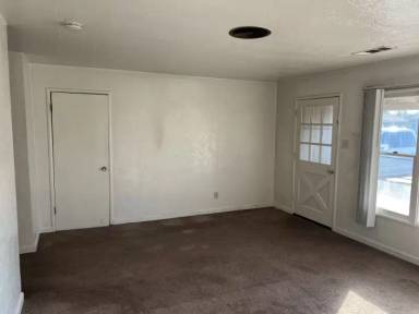 Main picture of 2700 Whitcomb Way