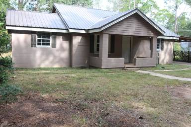 Main picture of 1403 W Lincoln Ave