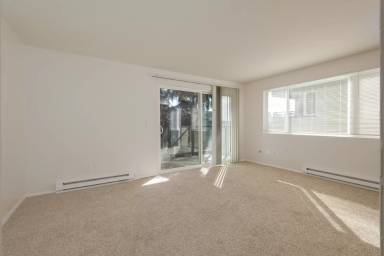 Main picture of 565 Lee St