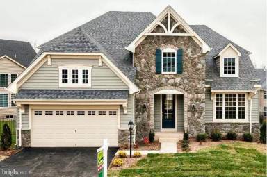 Main picture of 7 Broomfield Dr