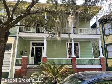 Main picture of 305 W Duffy St