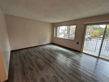 Main picture of Irvington Court Apartments