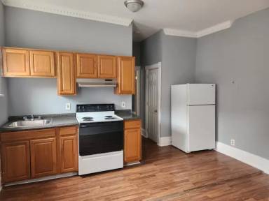 Main picture of 210 Main St