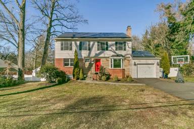 Main picture of 6612 Kerns Rd