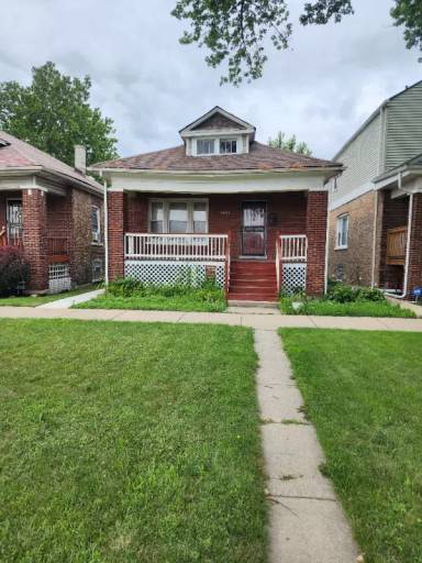 Main picture of 7624 S Lafayette Ave
