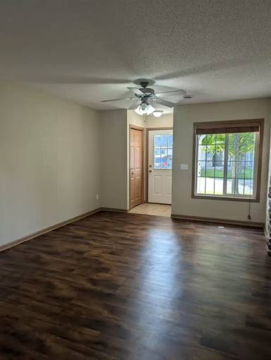 Main picture of 408 Cedar Pl
