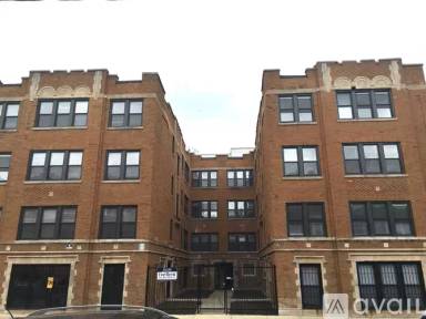 Main picture of 4751 N Troy St