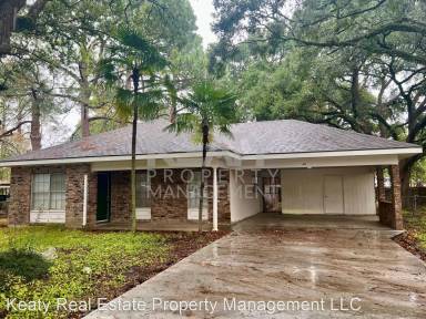 Main picture of 108 Lyons St