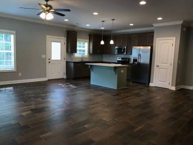 Main picture of 813 Downs Ct