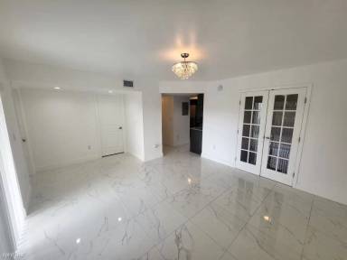 Main picture of 8580 SW 212th St
