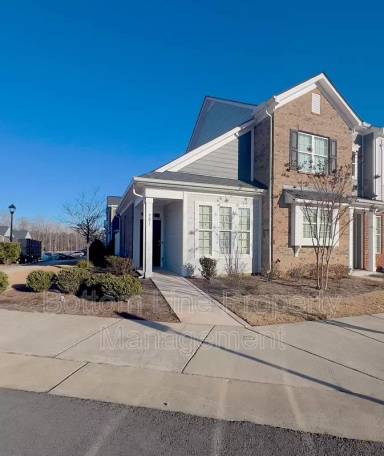 Main picture of 901 Goldmine Hill Ct