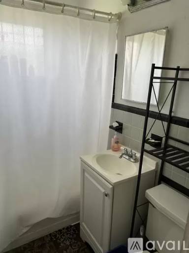 Main picture of 2175 NW 30th St
