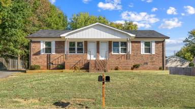 Main picture of 1006 Trinity St