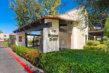 Main picture of Mission Plaza Apartments