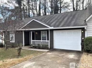 Main picture of 122 Oak Cir S