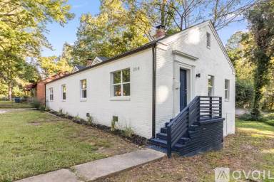 Main picture of 206 Colleton Rd
