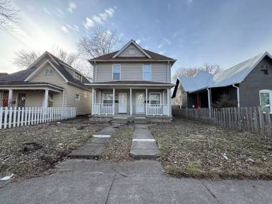 Main picture of 1132 N Oxford St