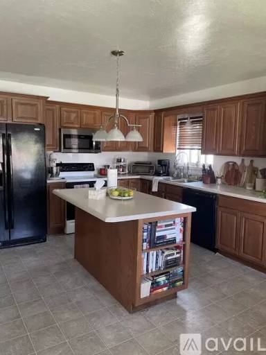 Main picture of 633 N Placer Ct